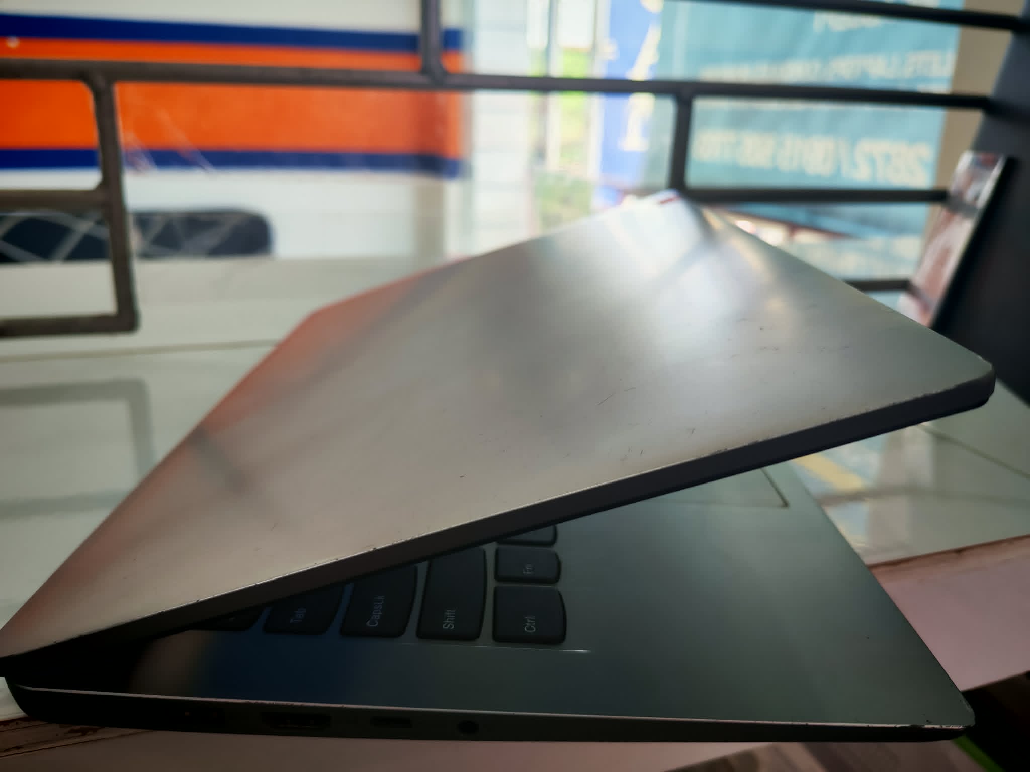 Lenovo IdeaPad Slim 1i