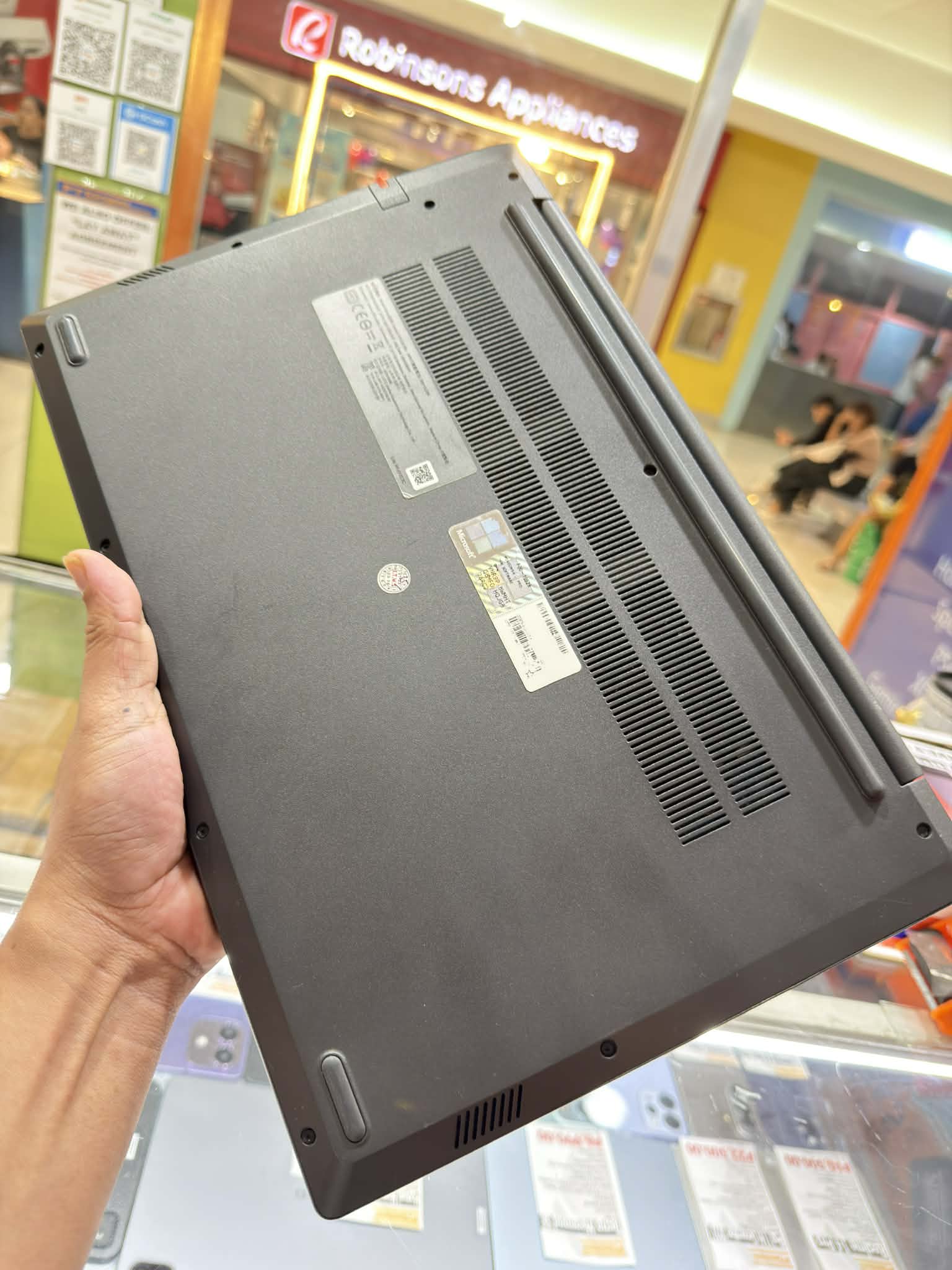 Lenovo V15 G4