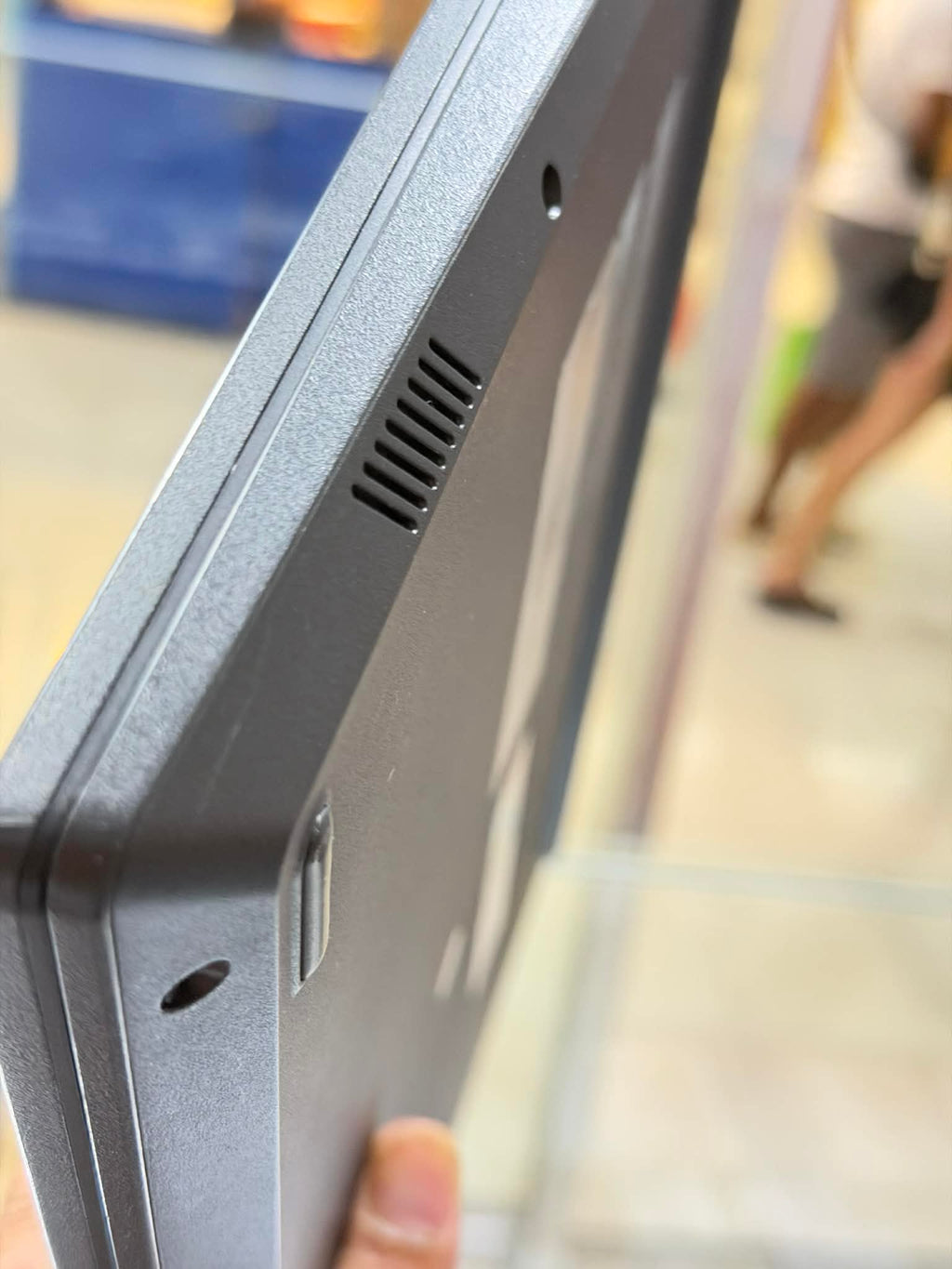Lenovo V15 G4