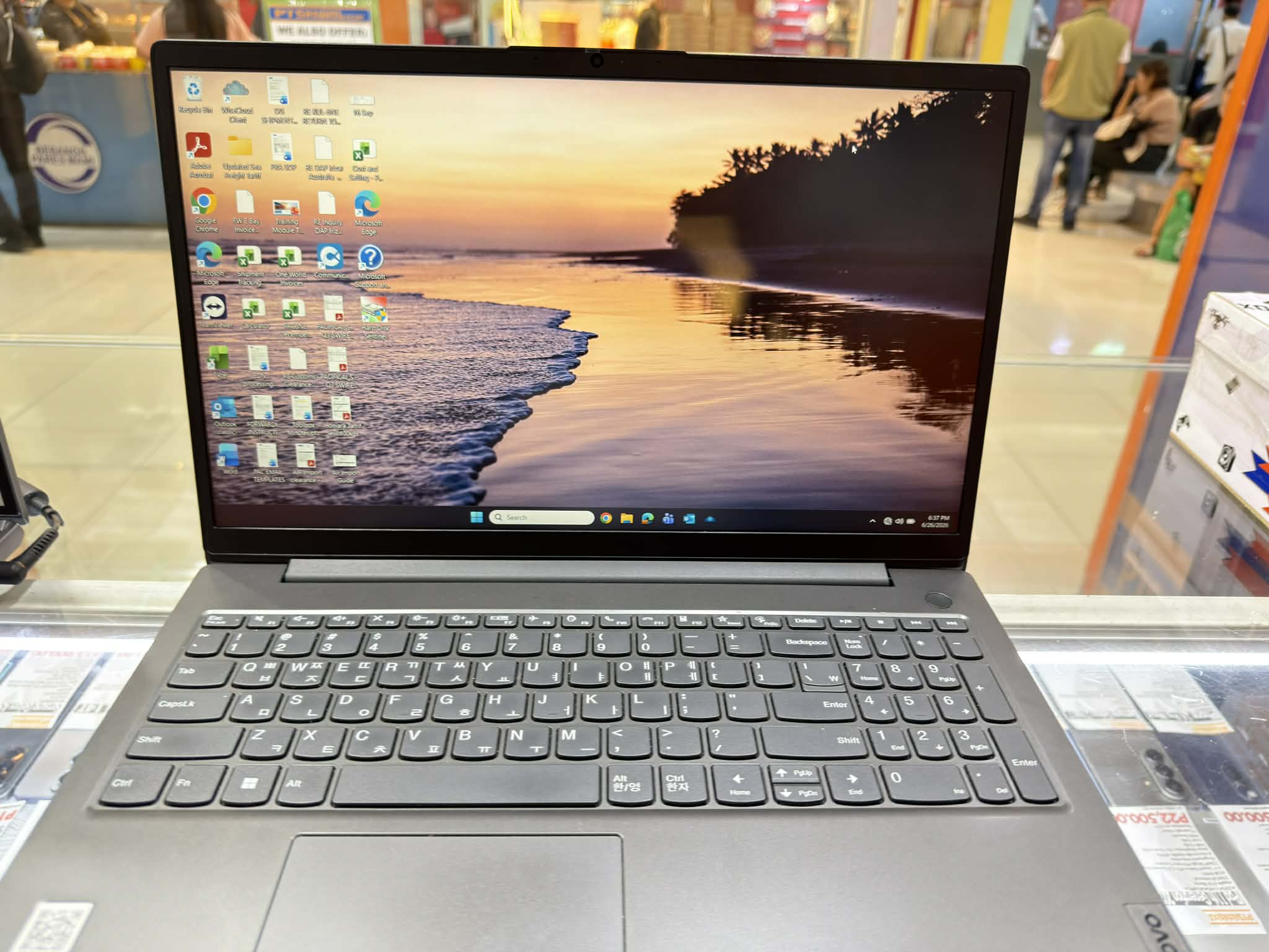 Lenovo V15 G4