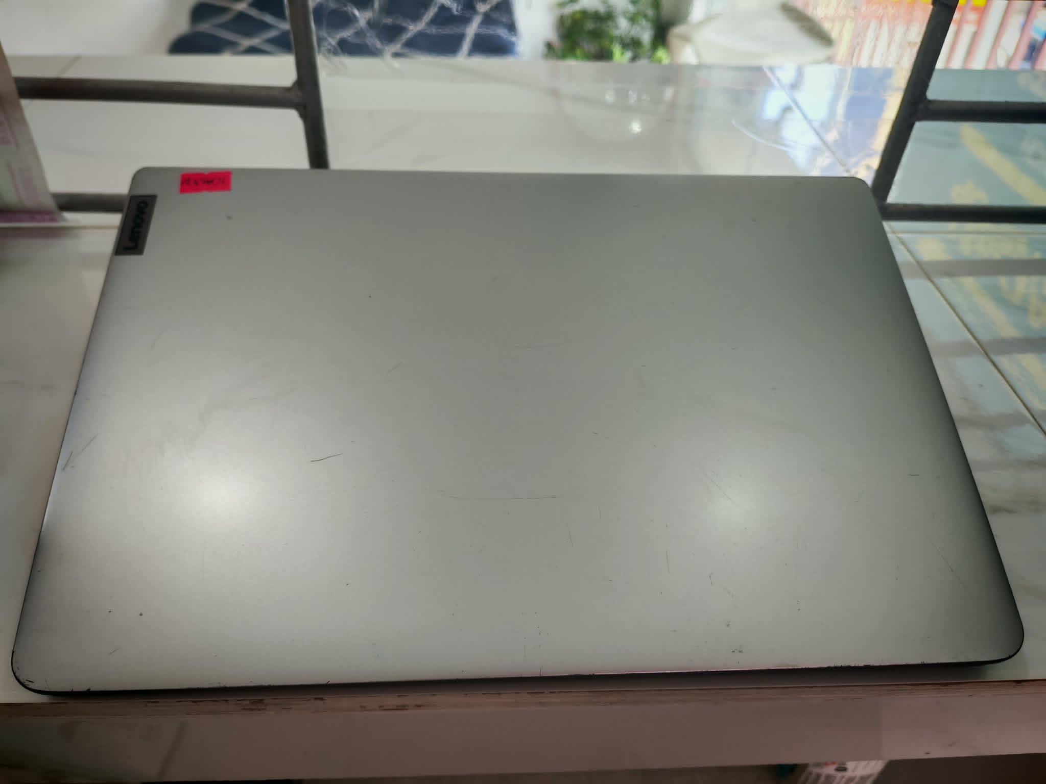 Lenovo IdeaPad Slim 1i
