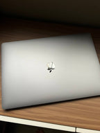 Apple Macbook Pro Intel Core i9 (2019)