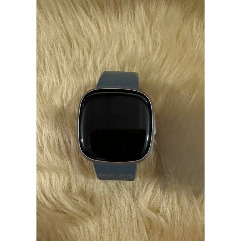 Fitbit Versa 4