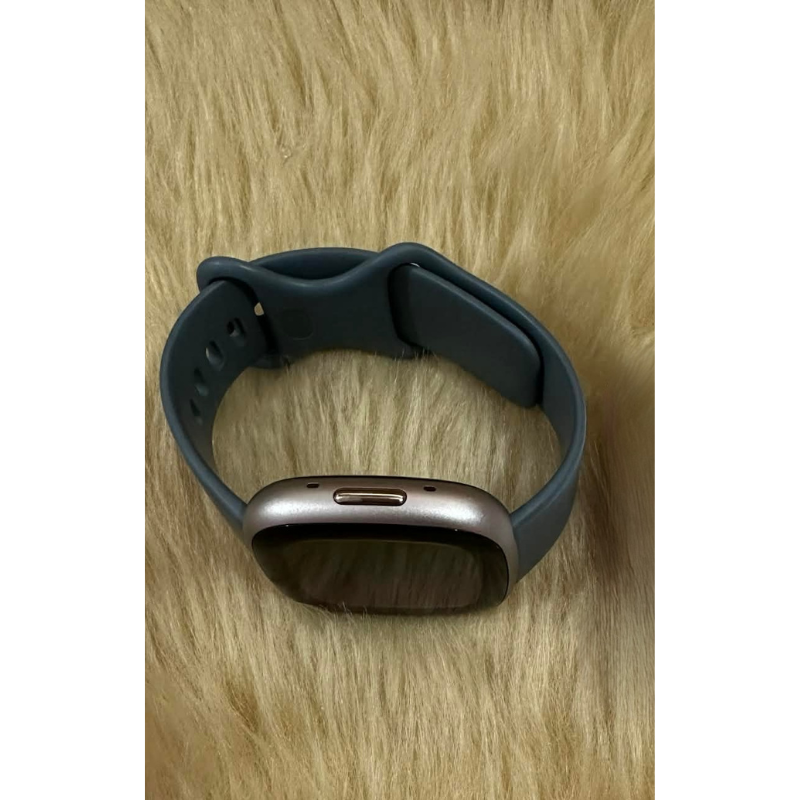 Fitbit Versa 4