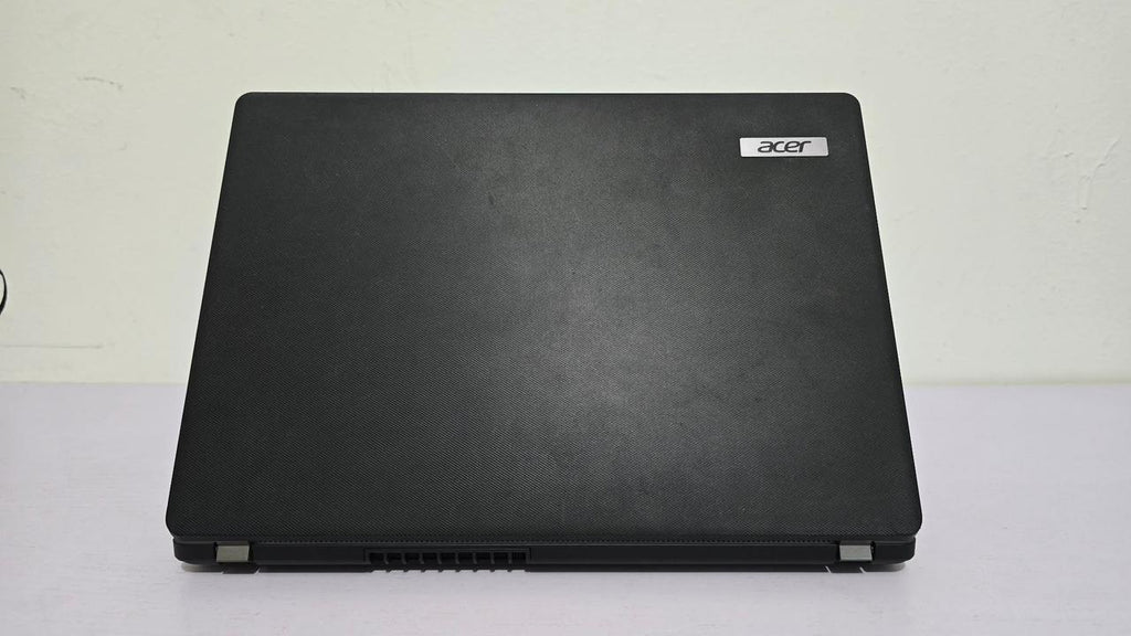 Acer Travelmate P214