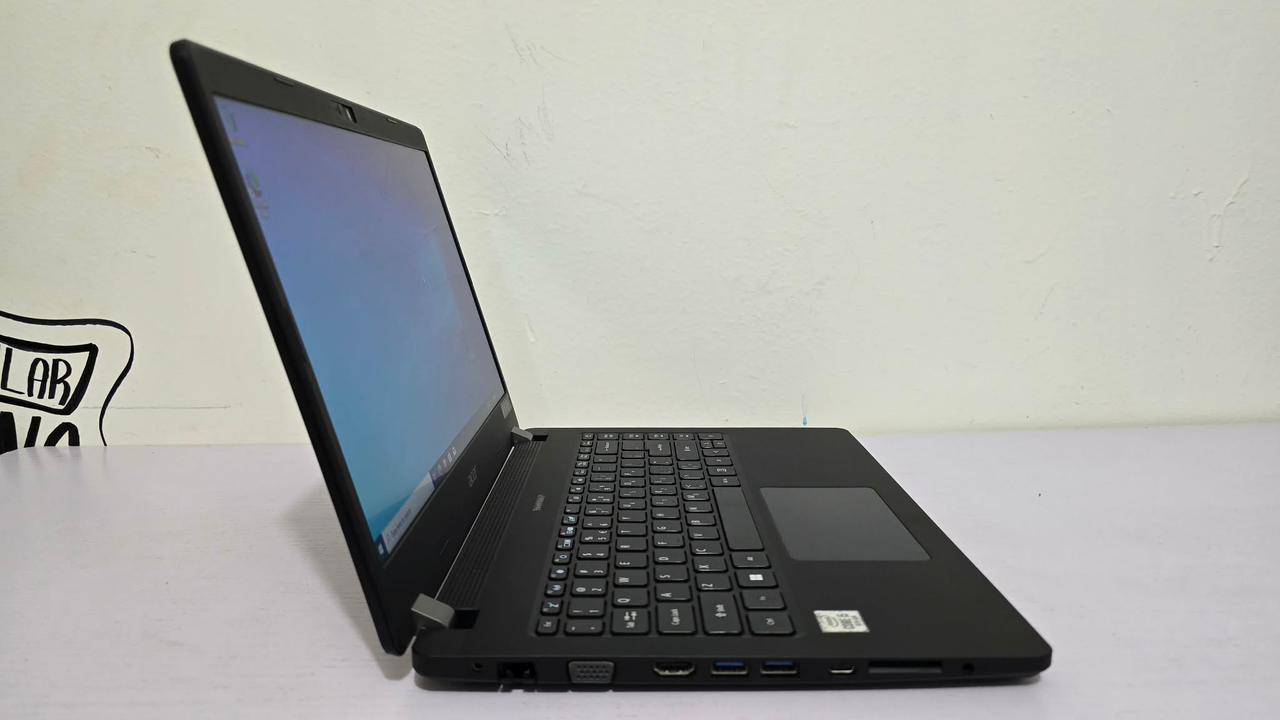 Acer Travelmate P214