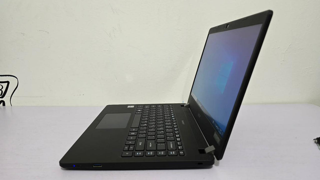 Acer Travelmate P214