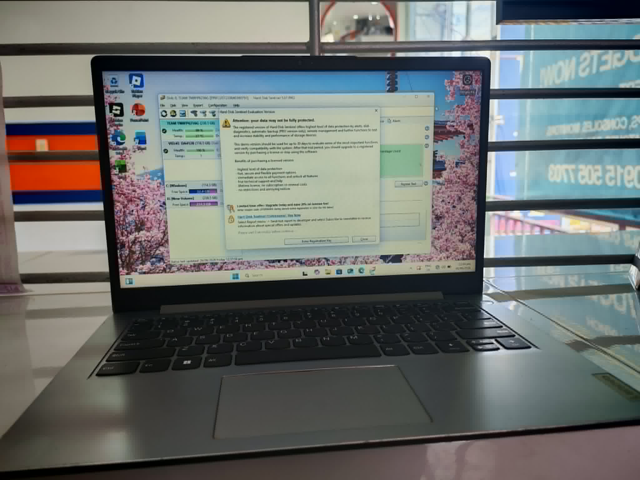 Lenovo IdeaPad Slim 1i