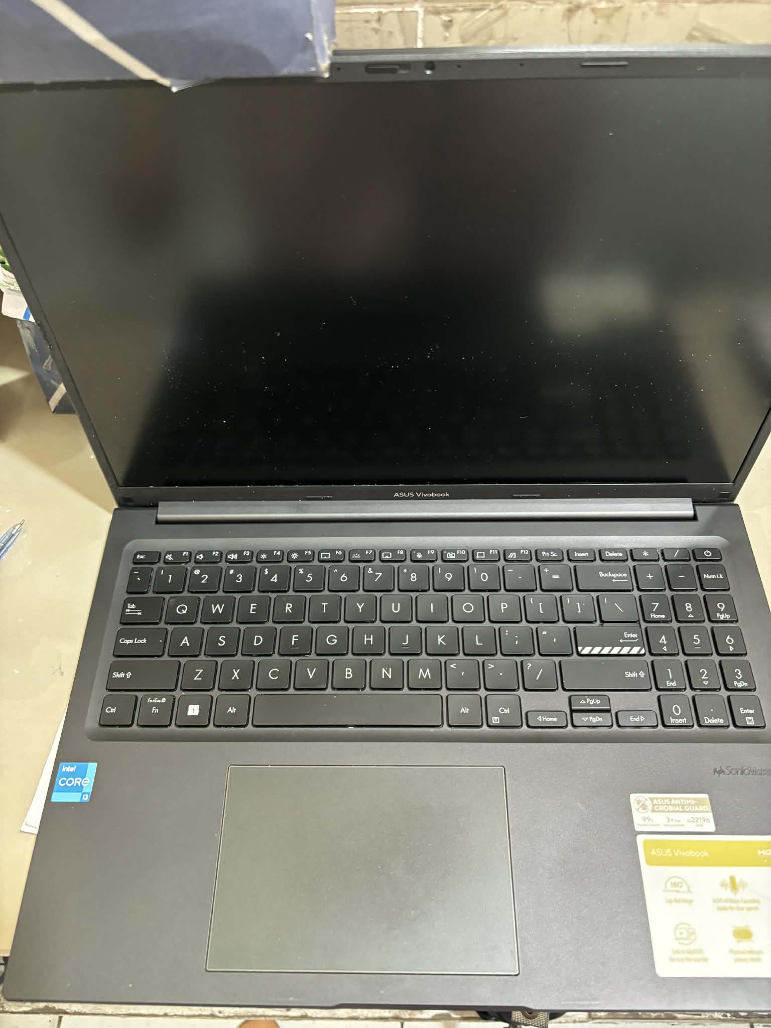Asus VivoBook 16
