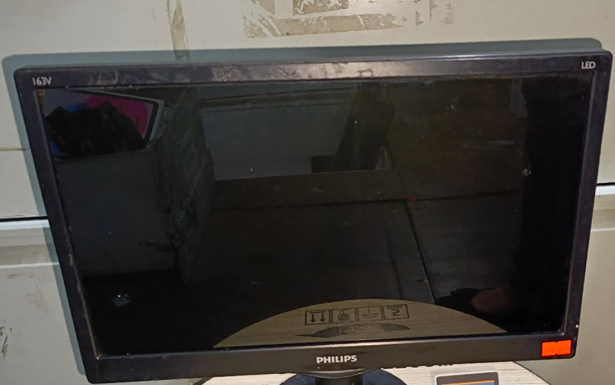 Philips LED Monitor 15.6”