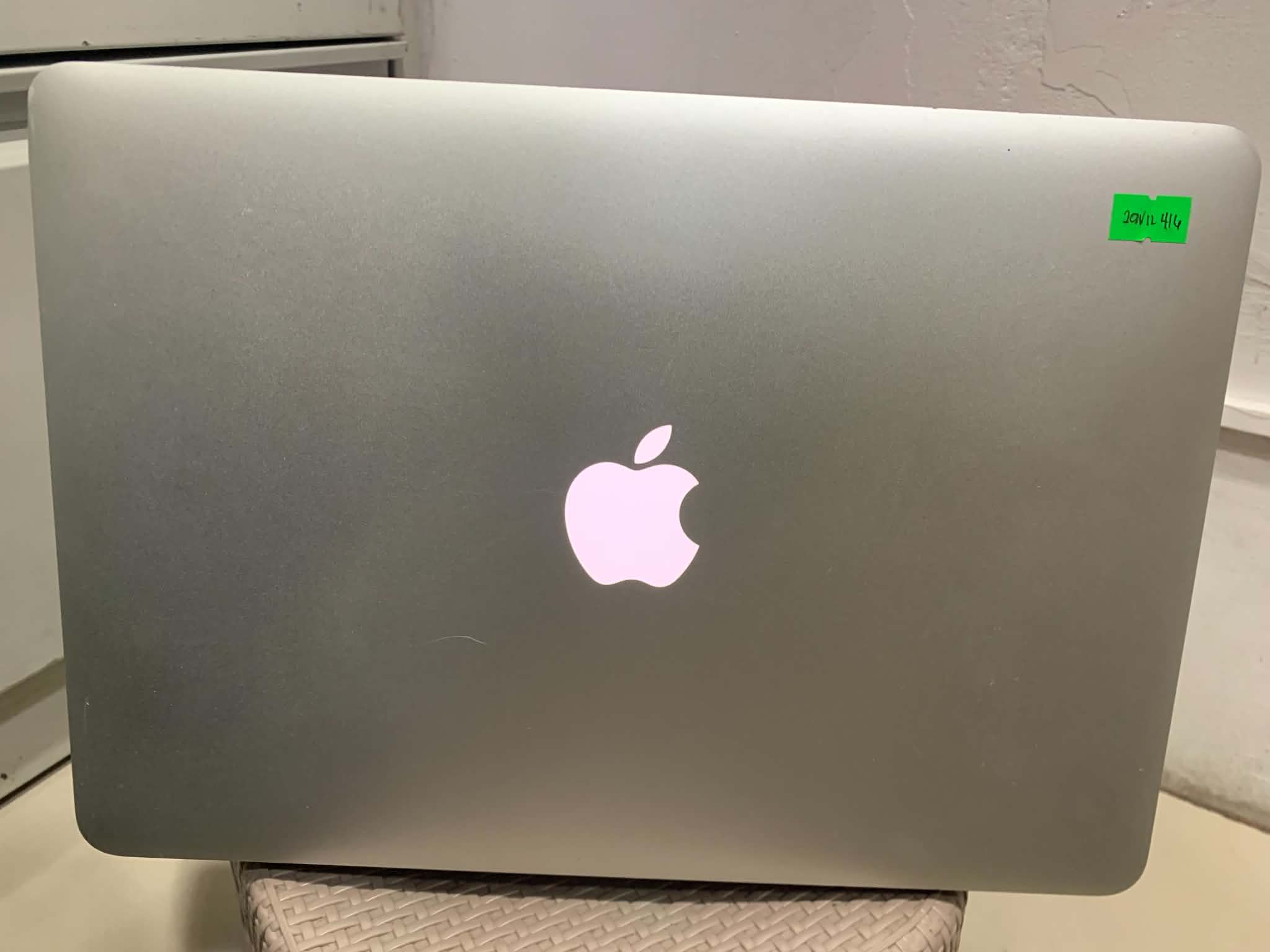 Apple MacBook Air 13” 2017